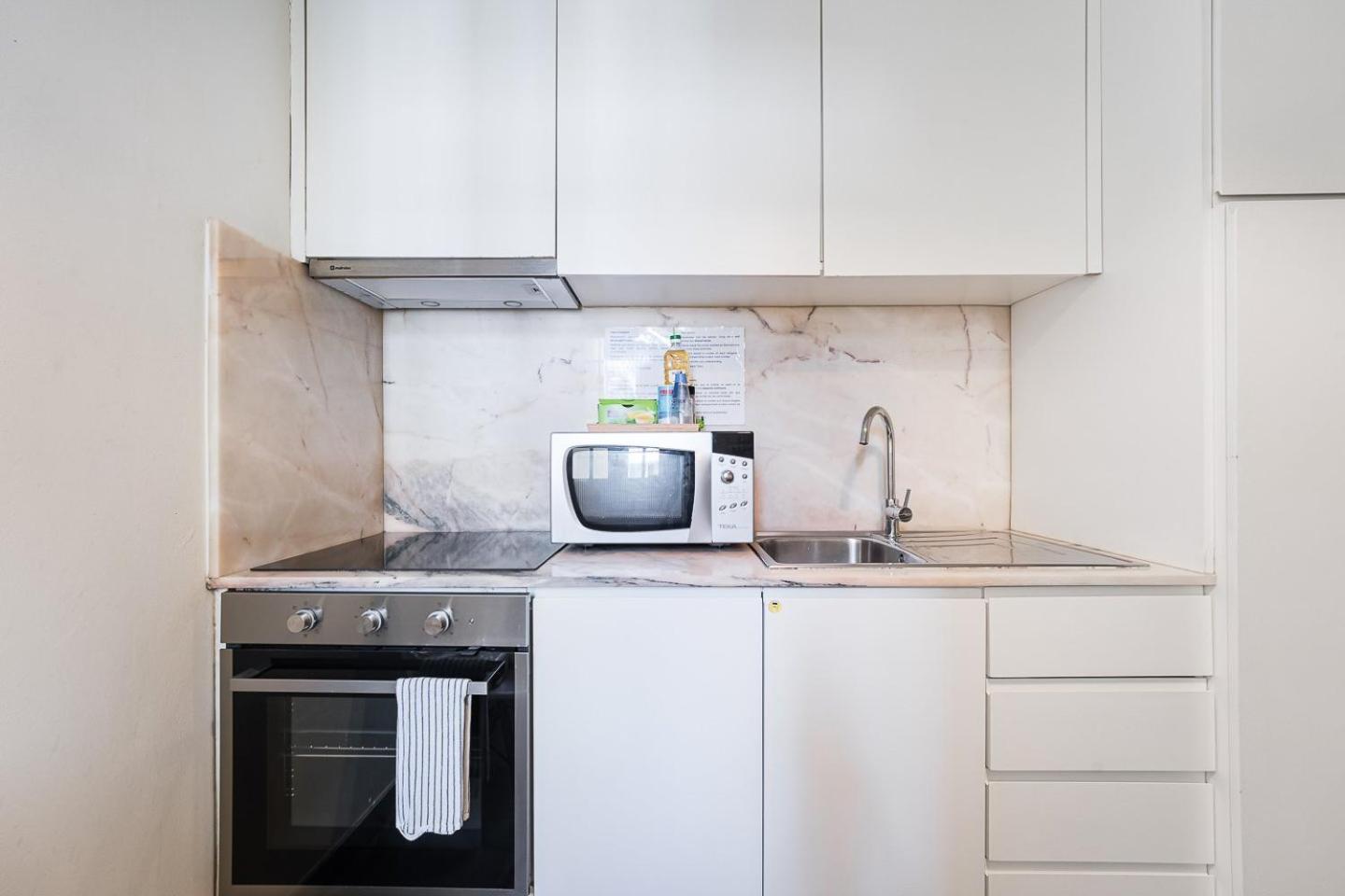Guestready - Costa Cabral Guesthouse Porto Eksteriør billede